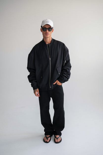 The William Jean - Black