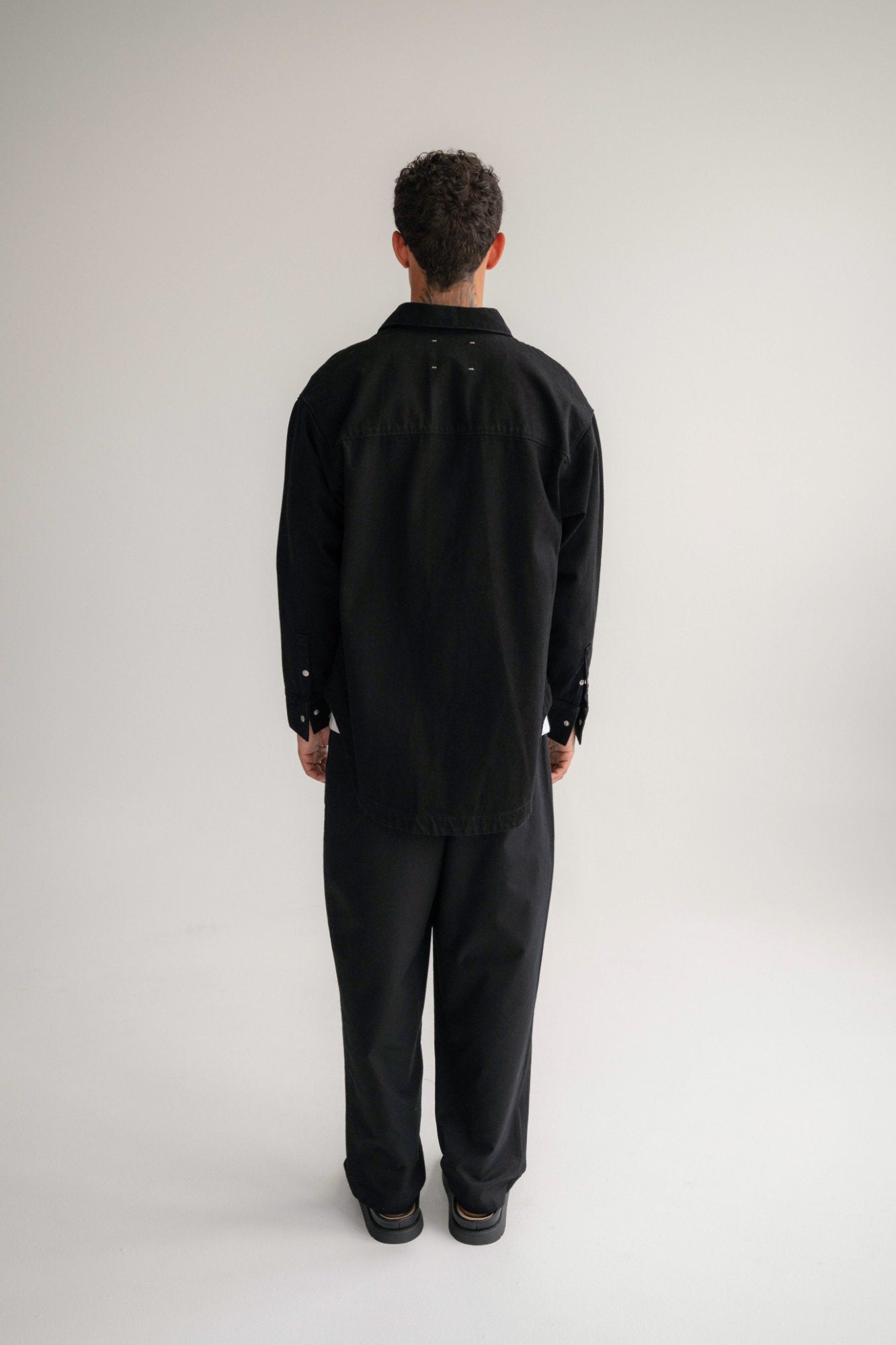 The Ari Overshirt - Black