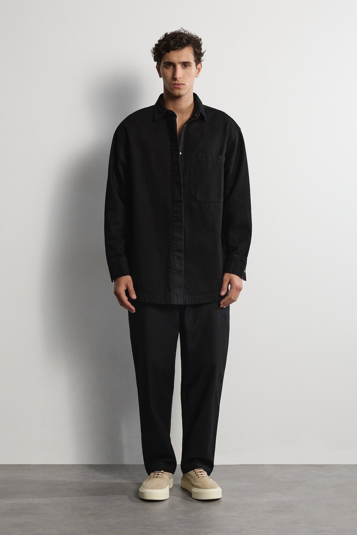 The Ari Overshirt - Black Men
