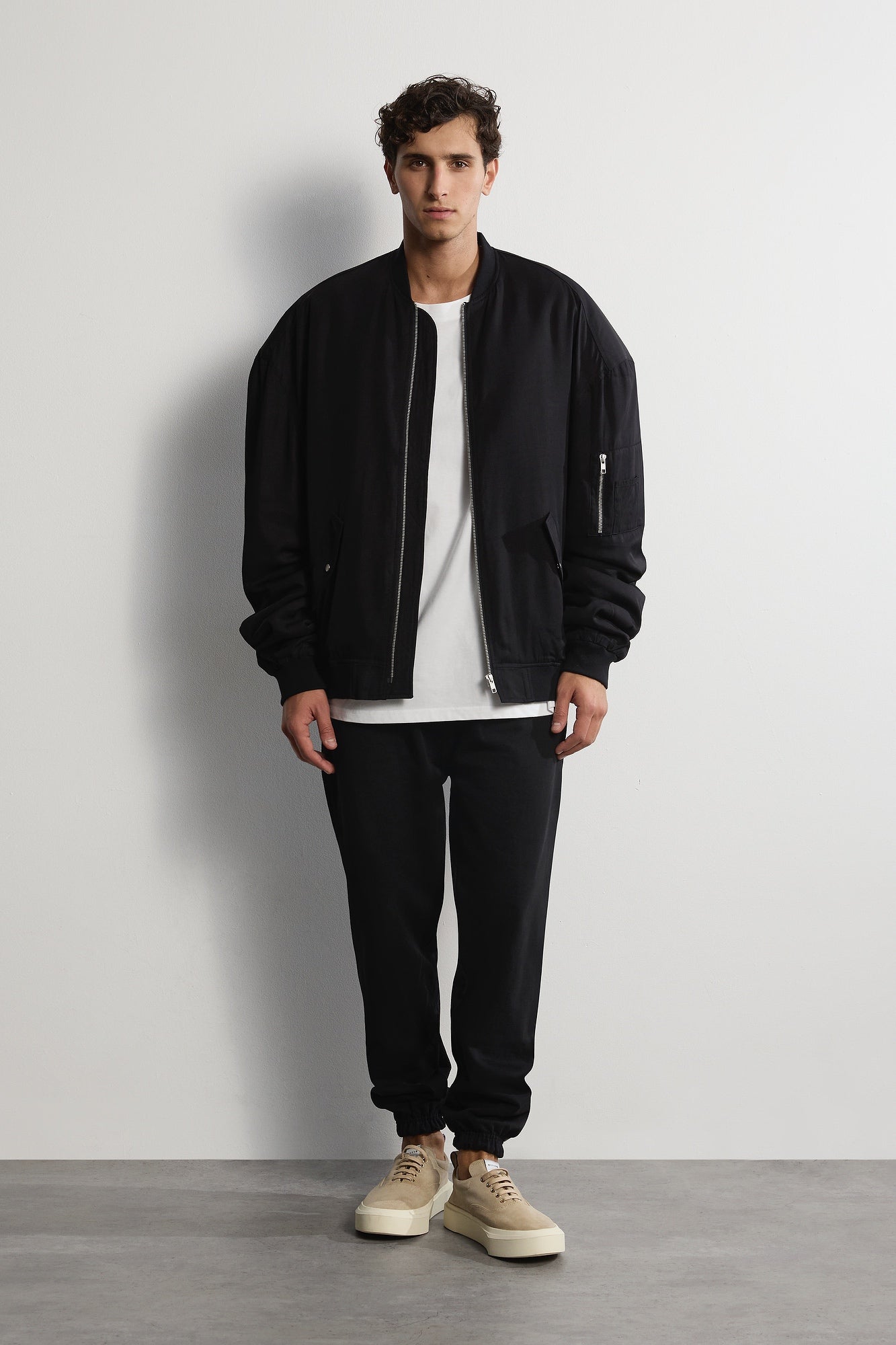 The Ash Trackpant - Black