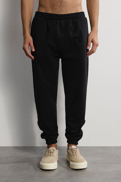 The Ash Trackpant - Black