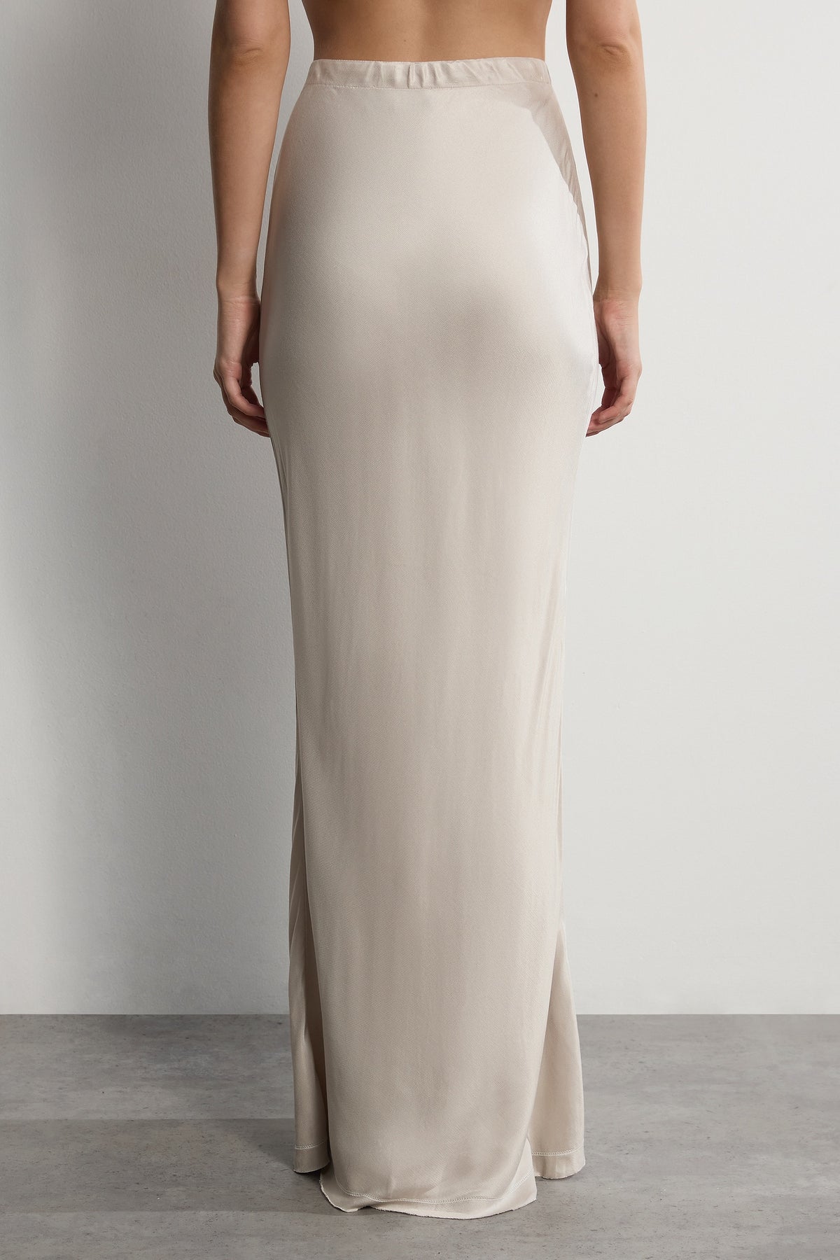 The Noa Skirt - Nude